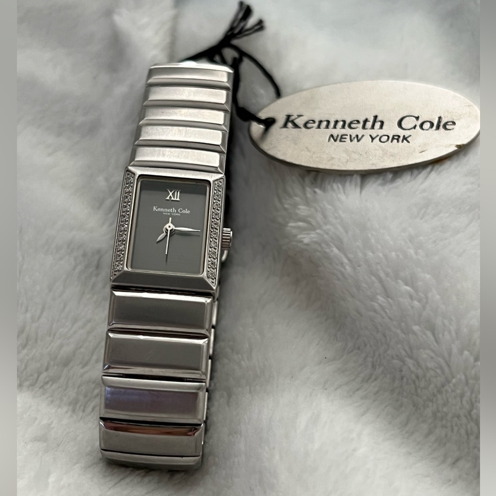 NWT Authentic Vintage Kenneth Cole Women’s Stainless Steel Watch KC4233